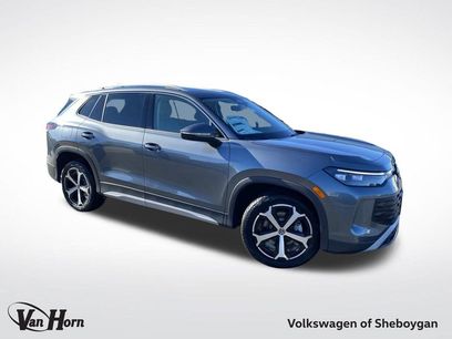 New 2025 Volkswagen Tiguan SE
