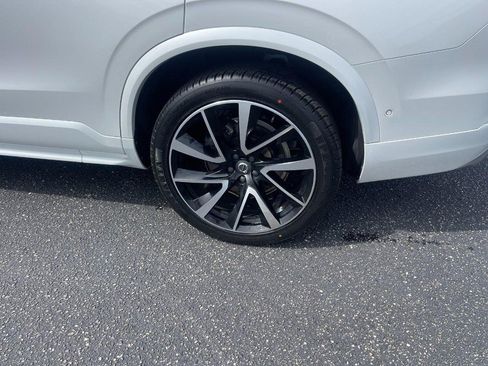 Used 2019 Volvo XC90 T6 Momentum w/ Advanced Package AWD/4WD image 5