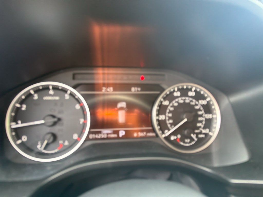 Used 2025 Mitsubishi Outlander SE AWD/4WD image 2