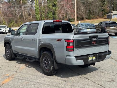 Certified 2025 Nissan Frontier PRO-4X w/ Pro Convenience Package AWD/4WD image 5