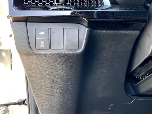 Used 2025 Honda CR-V EX-L image 33