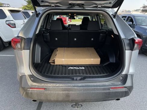 Certified 2021 Toyota RAV4 LE AWD/4WD image 21