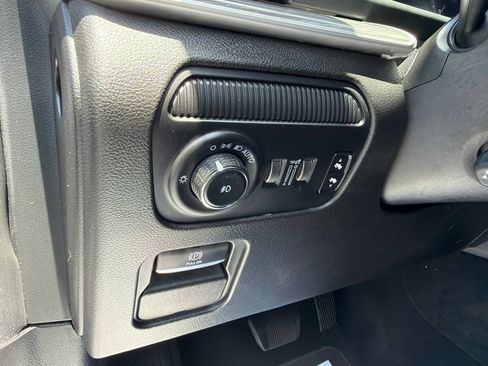 Used 2023 Jeep Wagoneer L Series II AWD/4WD image 18