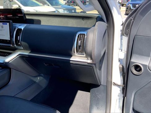 Certified 2025 Ford Expedition Platinum image 19