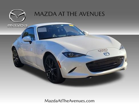 Used 2024 MAZDA MX-5 Miata RF Grand Touring image 2