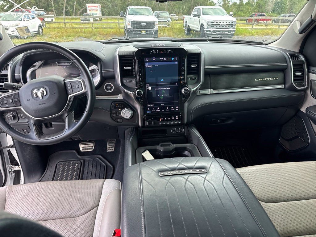 Used 2024 RAM 1500 Limited AWD/4WD image 11
