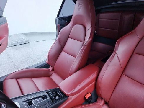 Used 2018 Porsche 911 Carrera 4 GTS image 26