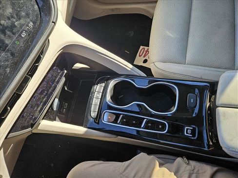 Used 2021 Buick Envision Essence w/ Technology Package I image 8