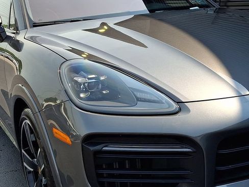 Certified 2022 Porsche Cayenne GTS AWD/4WD image 11