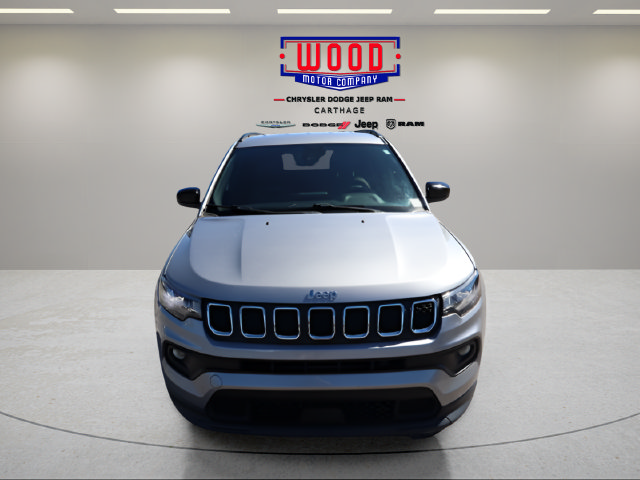 Used 2024 Jeep Compass Latitude AWD/4WD image 8