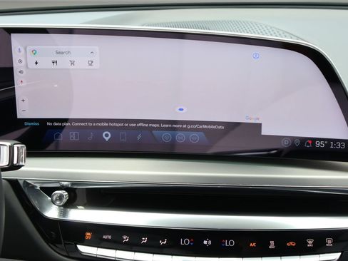 Used 2023 Cadillac Lyriq 2WD image 17