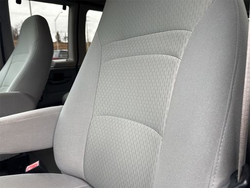 Used 2008 Ford E-350 and Econoline 350 XLT image 8