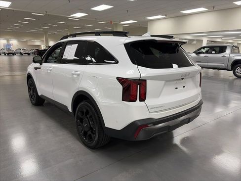 Used 2024 Kia Sorento SX Prestige w/ Olive Brown Leather Package image 5