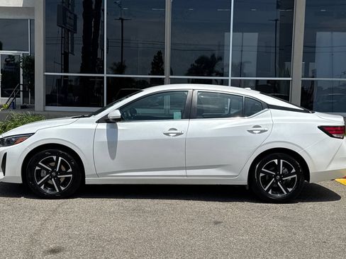 Used 2024 Nissan Sentra SV FWD image 7