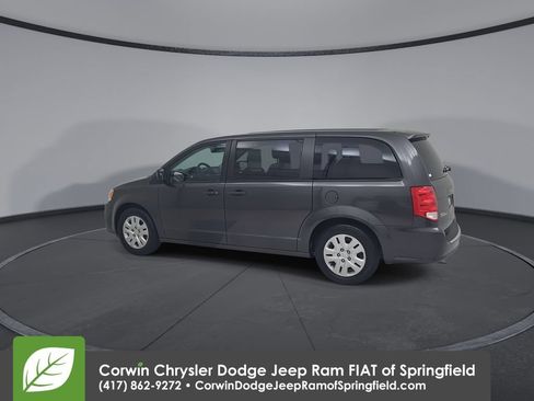 Used 2019 Dodge Grand Caravan SE FWD image 10