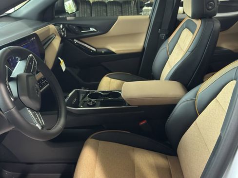New 2026 Chevrolet Equinox ACTIV w/ LPO, Floor Liner Package AWD/4WD image 20