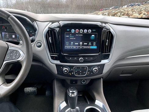 Used 2018 Chevrolet Traverse Premier image 30