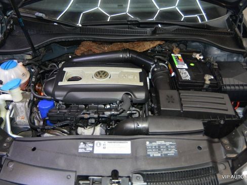 Used 2011 Volkswagen GTI 2-Door FWD image 28