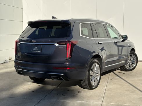 Certified 2025 Cadillac XT6 Premium Luxury image 7