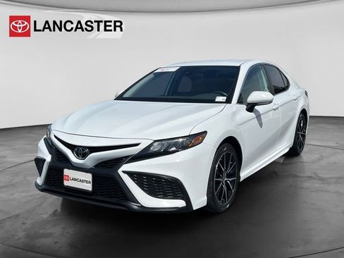 Certified 2024 Toyota Camry SE image 3