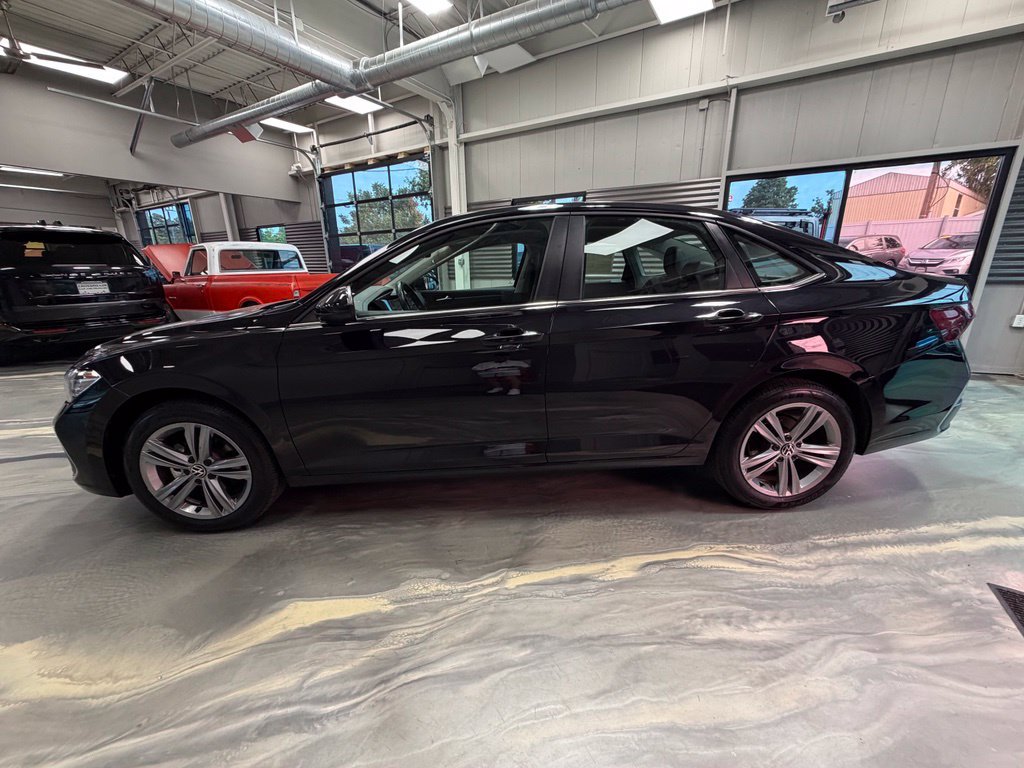 Used 2024 Volkswagen Jetta SE FWD image 32