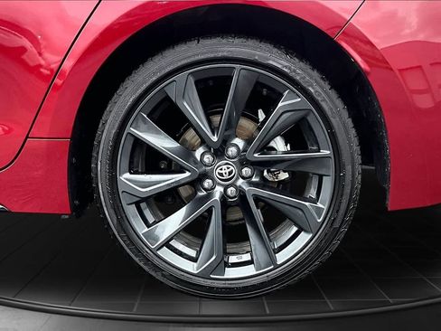 Used 2025 Toyota Corolla SE w/ Convenience Package image 35