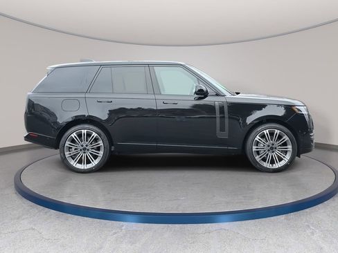 New 2026 Land Rover Range Rover SE image 4