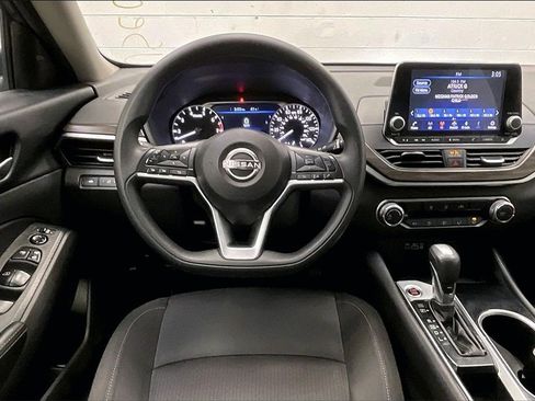 Certified 2024 Nissan Altima 2.5 SV image 4