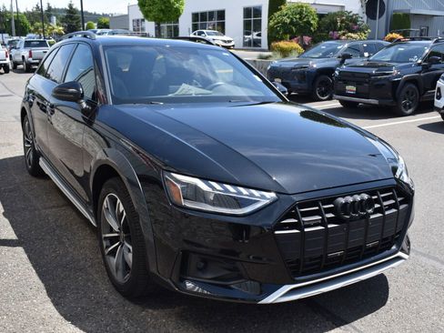Used 2024 Audi A4 2.0T allroad Premium Plus AWD/4WD image 3