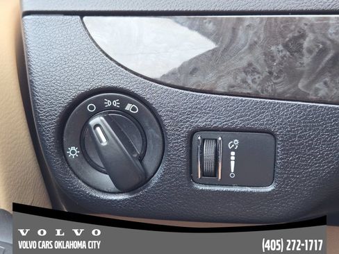 Used 2016 Dodge Grand Caravan SXT w/ Rear Park Assist Package FWD image 17