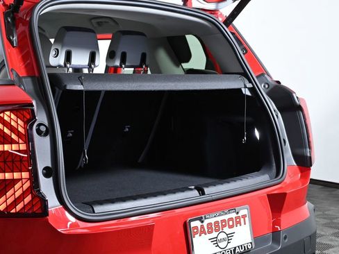 Used 2025 MINI Cooper Countryman SE w/ Comfort Package Max image 32