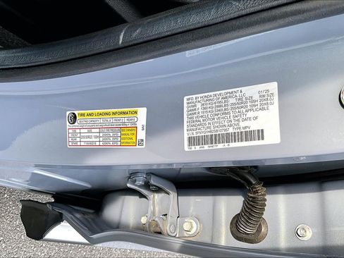 Used 2025 Honda Pilot Elite image 14