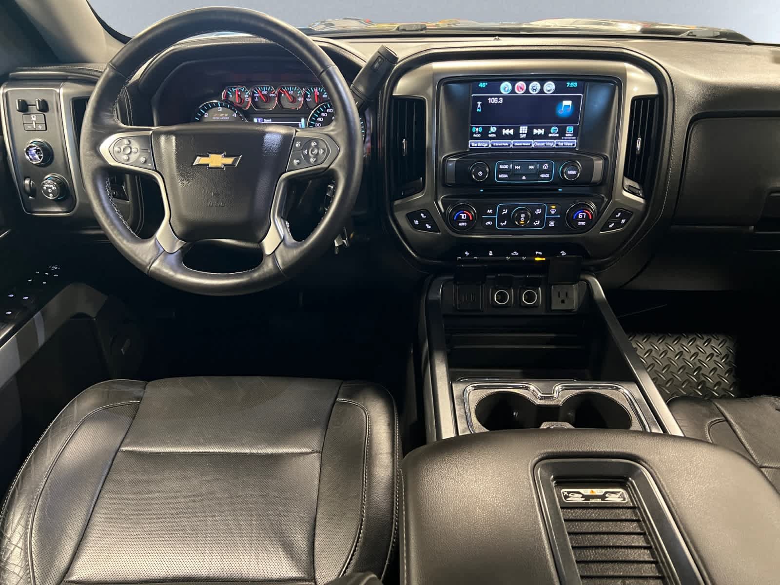 Used 2017 Chevrolet Silverado 1500 LTZ AWD/4WD image 10