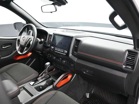 Used 2024 Nissan Frontier PRO-4X w/ Technology Package image 47