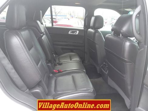 Used 2015 Ford Explorer Limited w/ Equipment Group 301A AWD/4WD image 40