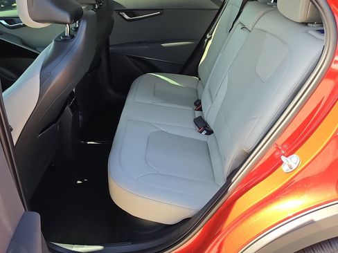 New 2026 Kia Niro EX FWD image 16
