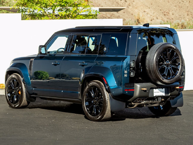 New 2026 Land Rover Defender 110 OCTA AWD/4WD image 9