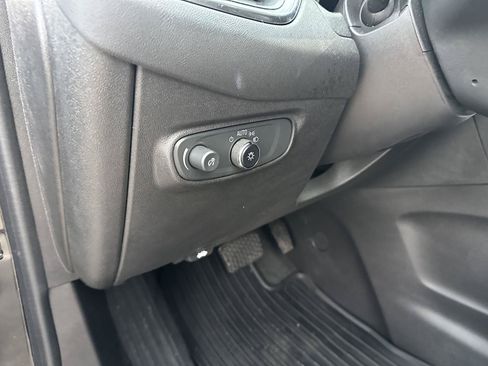 Used 2024 Chevrolet Equinox LT AWD/4WD image 19