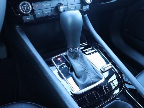 New 2026 Jeep Compass Latitude image 8