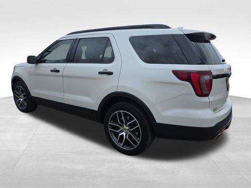 Used 2017 Ford Explorer Sport w/ Equipment Group 401A AWD/4WD image 3