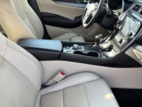 Used 2018 Nissan Maxima 3.5 SL FWD image 24