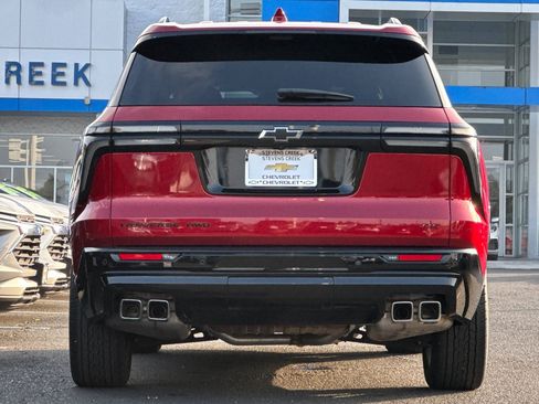 Used 2024 Chevrolet Traverse RS w/ LPO, Floor Liner Package image 6