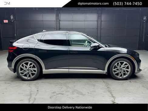 Used 2024 Genesis GV60 Advanced image 8