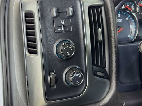 Used 2018 Chevrolet Silverado 3500 LT AWD/4WD image 11