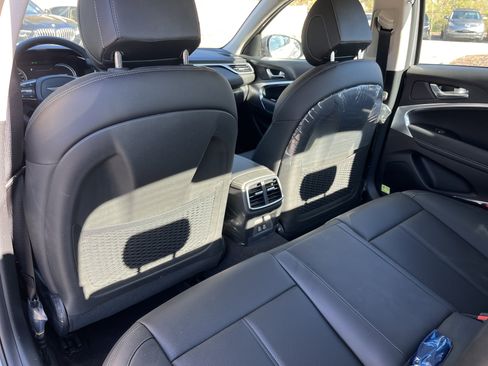 Used 2026 Genesis G70 2.5T image 18