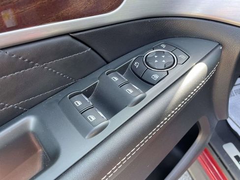 Used 2018 Ford Explorer Platinum AWD/4WD image 7