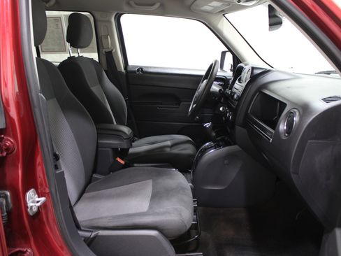 Used 2017 Jeep Patriot Sport image 19