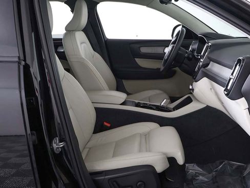 Used 2024 Volvo XC40 B5 Plus w/ Protection Package Premier image 29