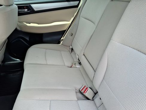 Used 2019 Subaru Outback 2.5i Premium AWD/4WD image 16