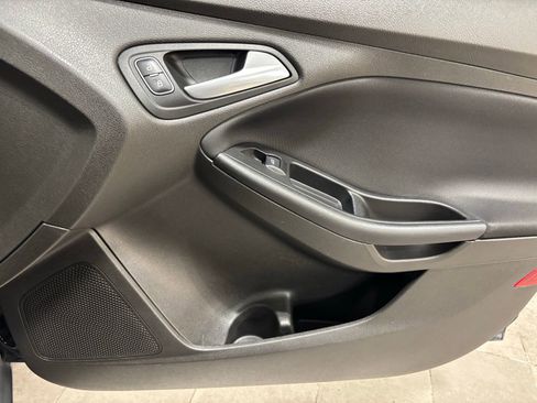 Used 2016 Ford Focus SE w/ Interior Protection Package image 16